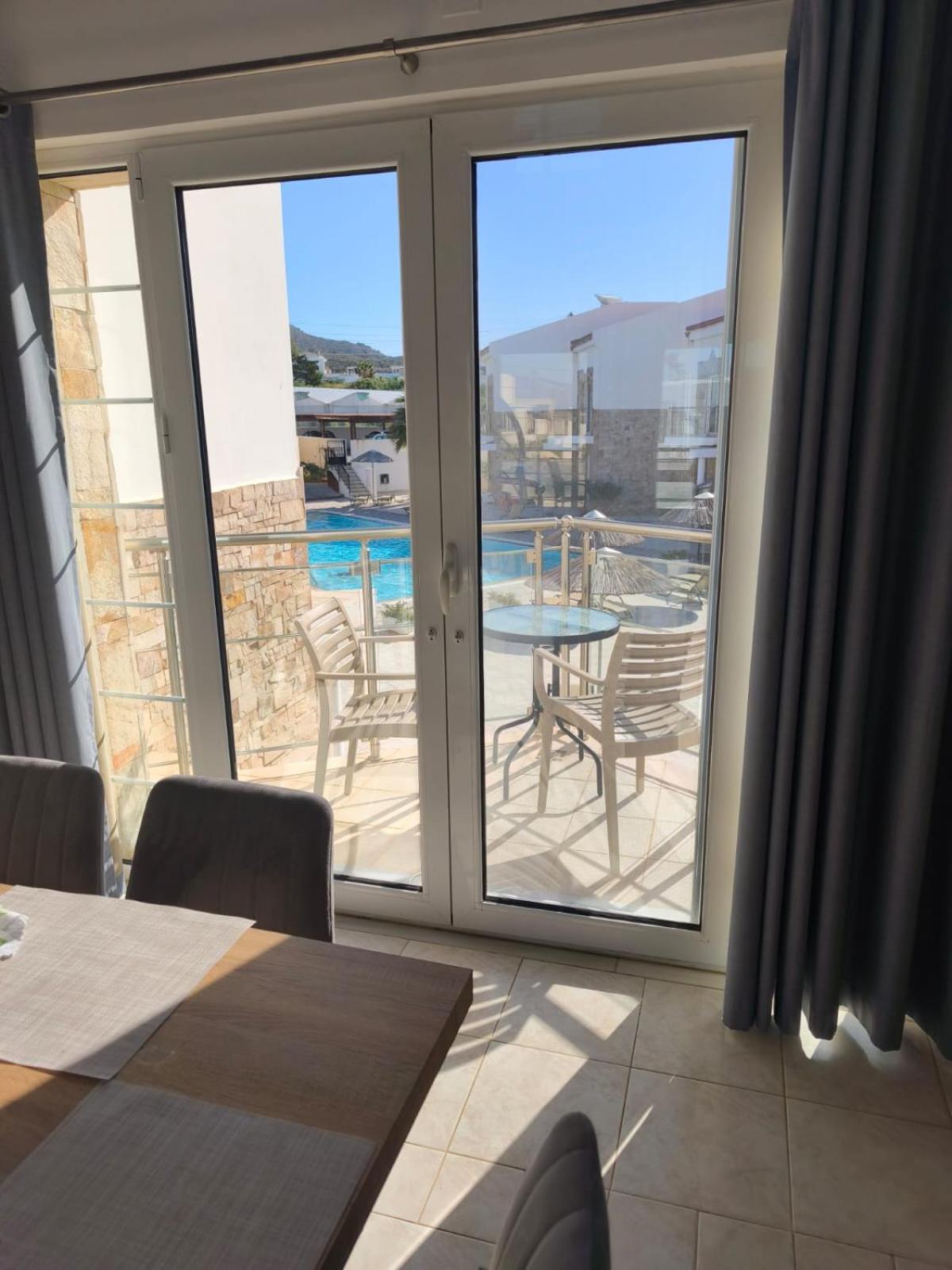 Grapevines Villas Makrygialos エクステリア 写真